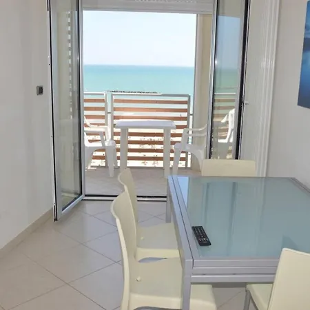 Mozzafiato Fronte Mare Apartament